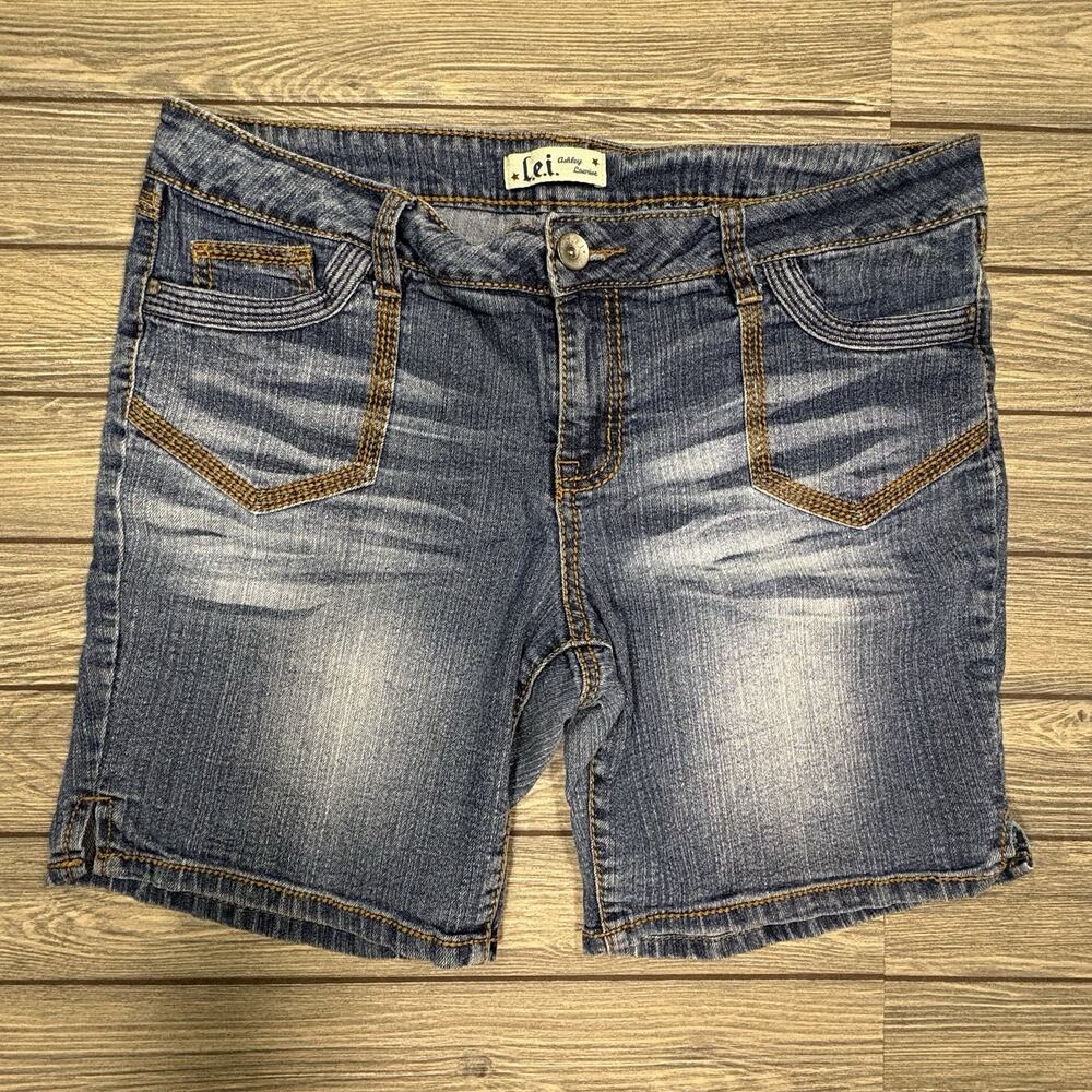 Y2K Vintage LEI Low Rise Jean Shorts Size 15 Ashley Bermuda Western Stitch Faded